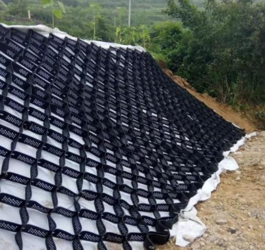 土工格室為什么使用這么普遍?